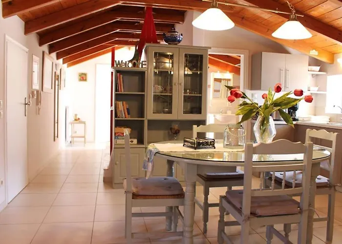 New Independent Loft, 360⁰ View, 5' Beach/center *