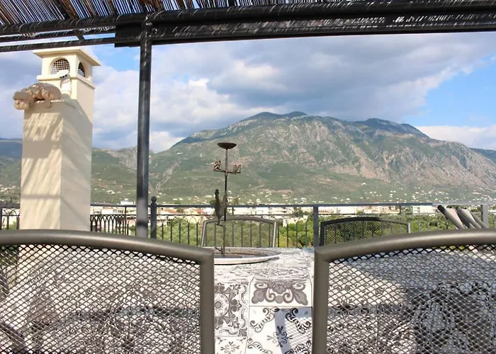 New Independent Loft, 360⁰ View, 5' Beach/center Kalamata