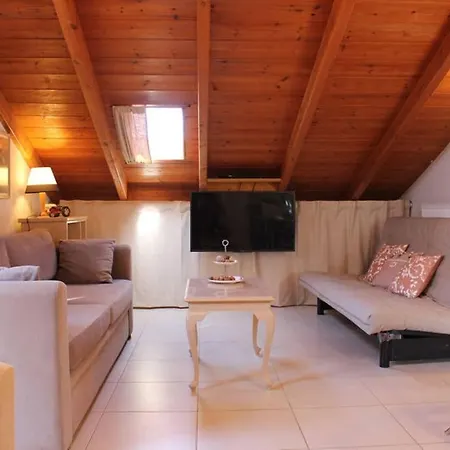New Independent Loft, 360⁰ View, 5' Beach/center