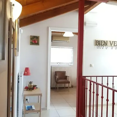 New Independent Loft, 360⁰ View, 5' Beach/center Kalamata