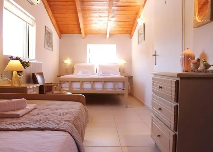 Apartment New Independent Loft, 360⁰ View, 5' Beach/center Kalamata