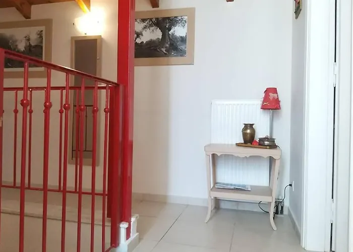 New Independent Loft, 360⁰ View, 5' Beach/center Lägenhet Kalamata