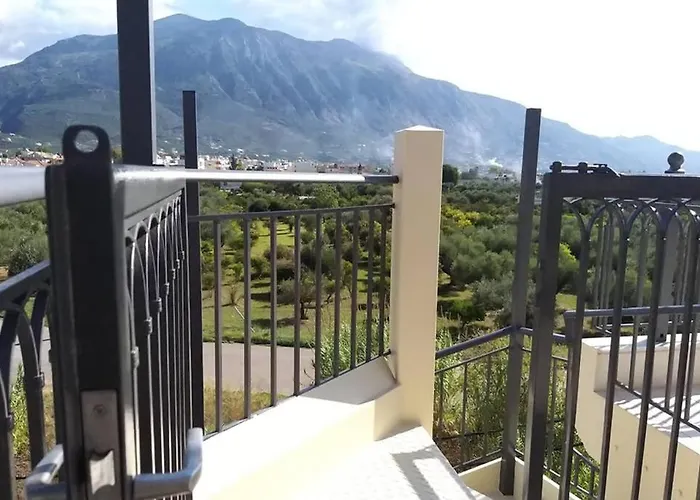 New Independent Loft, 360⁰ View, 5' Beach/center Kalamata