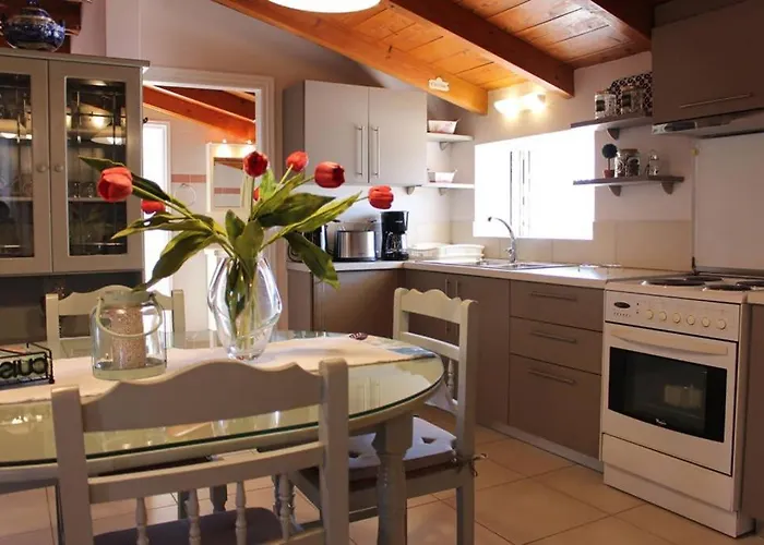 New Independent Loft, 360⁰ View, 5' Beach/center Lägenhet *