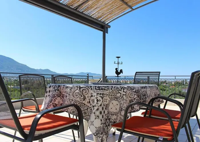 New Independent Loft, 360⁰ View, 5' Beach/center *